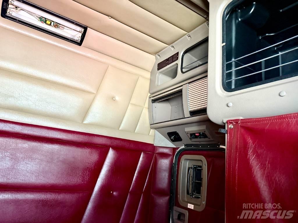 Peterbilt 379 Conventional Trucks / Tractor Trucks
