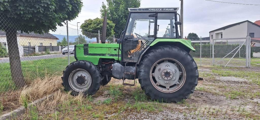 Deutz-Fahr 1070S Tractors