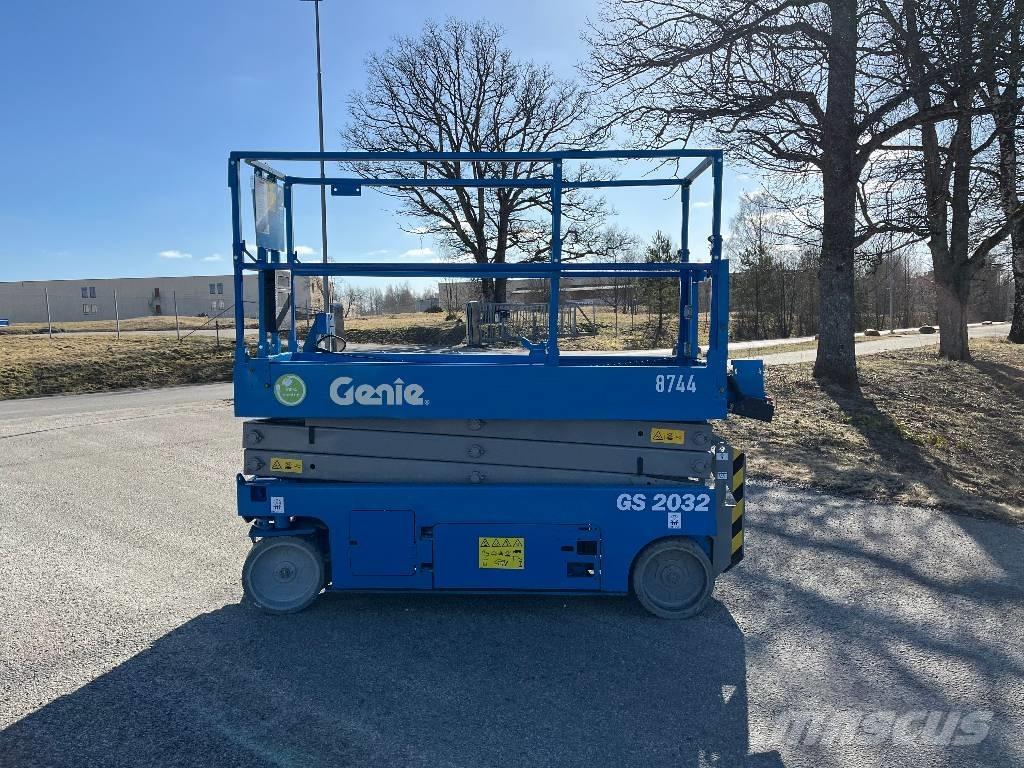 Genie GS 2032 Scissor Lifts