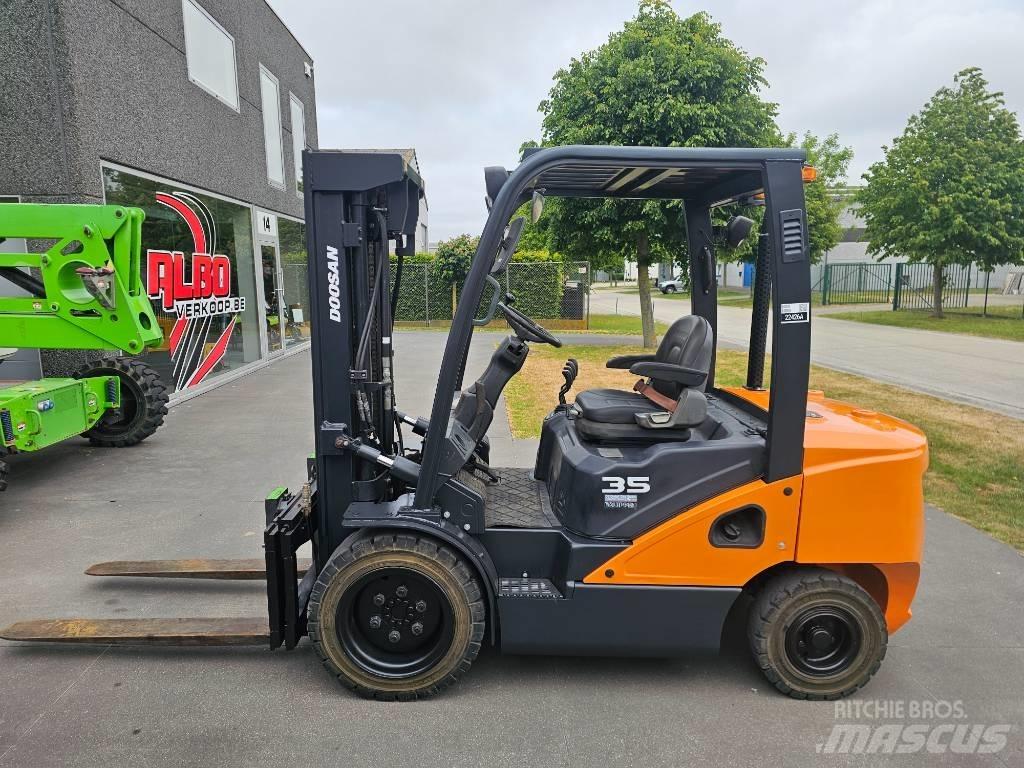 Doosan D 35 S-7 Diesel Forklifts