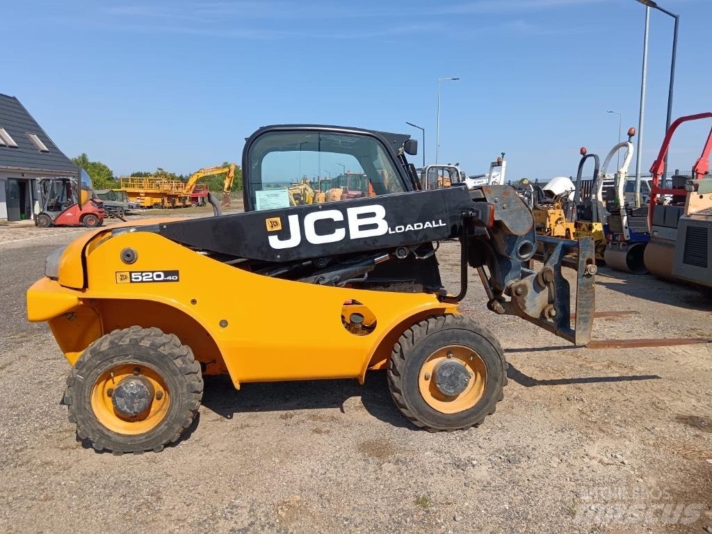 JCB 520-40 Telescopic Handlers