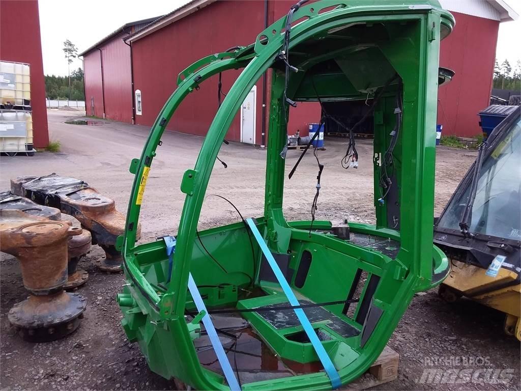 John Deere E/G Cabins and interior