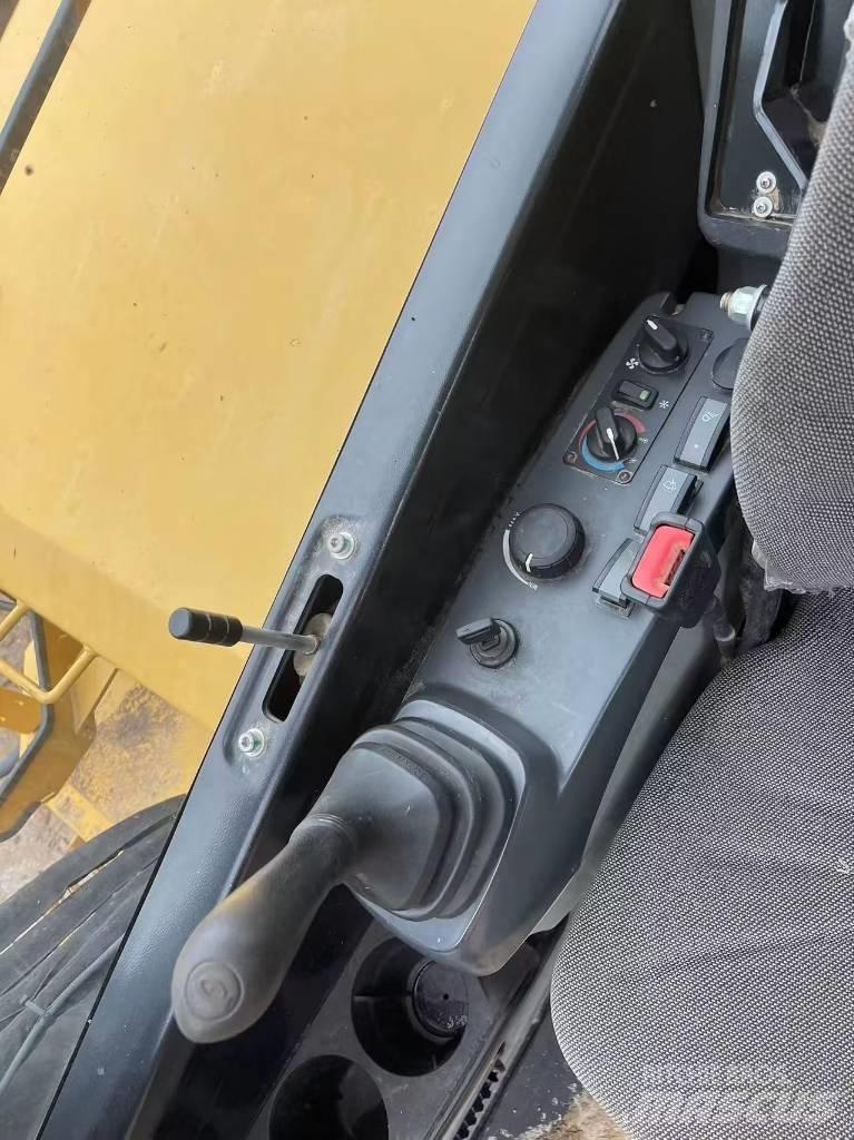 John Deere E60 Mini Excavators <7t (Mini Diggers)