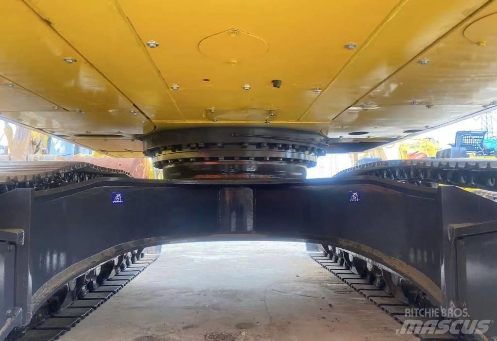 Komatsu PC 400 Crawler Excavators
