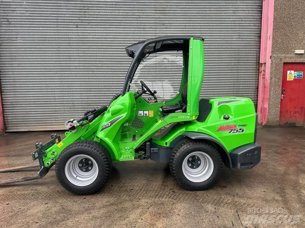 Avant 755 i Mini Loader