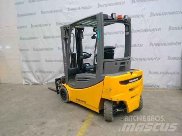 Jungheinrich EFG 320 Electric Forklifts