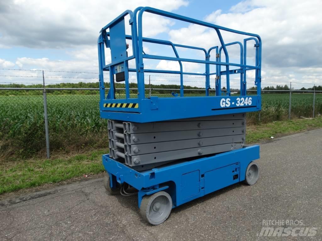 Genie GS 3246 Scissor Lifts