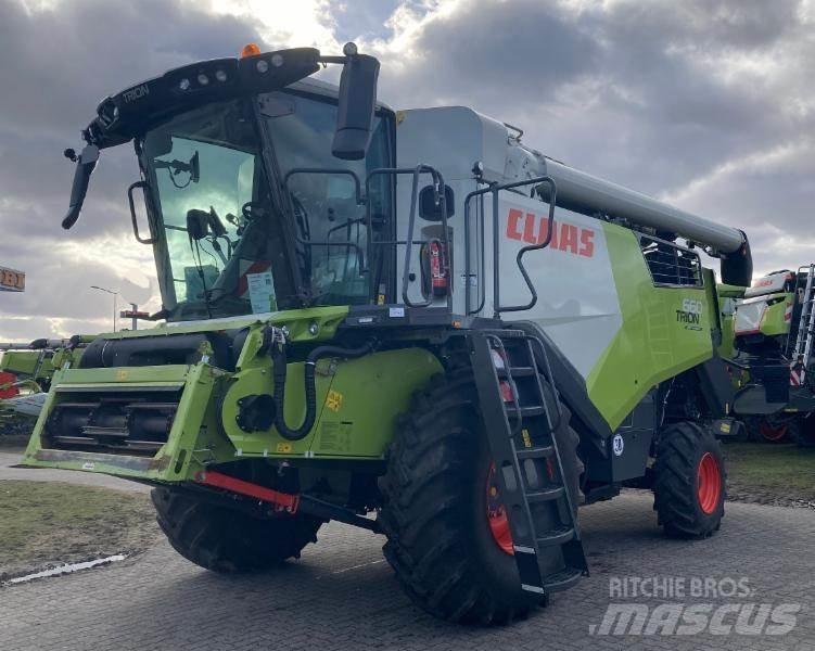 CLAAS TRION 660 Combine Harvesters