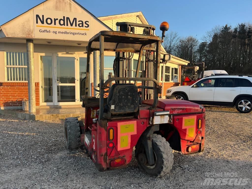 Moffett M4 25.3 Diesel Forklifts