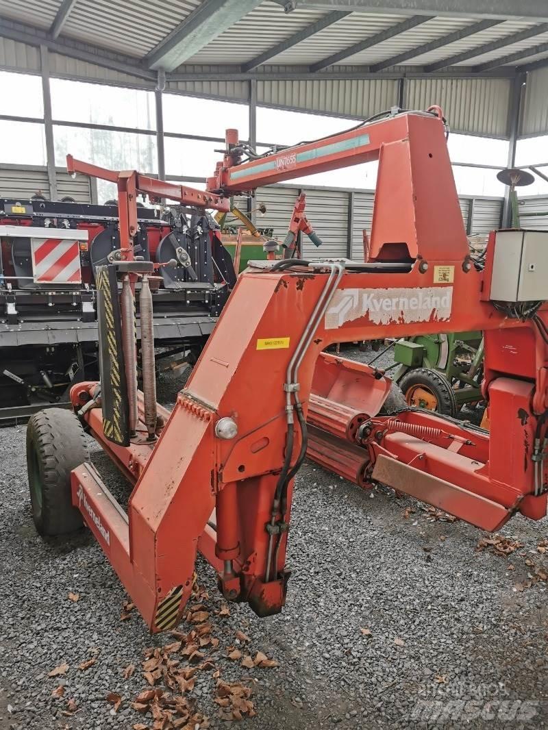 Kverneland UN7655 Bale Wrappers