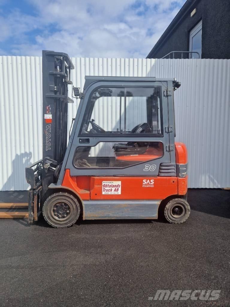 Toyota 7 FBMF 30 Electric Forklifts