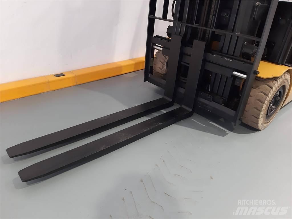 CAT EP16ACNT Electric Forklifts