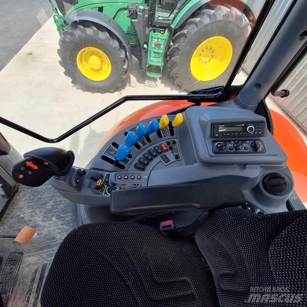 Kubota M7172 FL Tractors