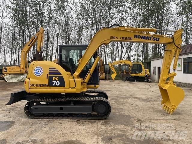 Komatsu PC70-8 Crawler Excavators