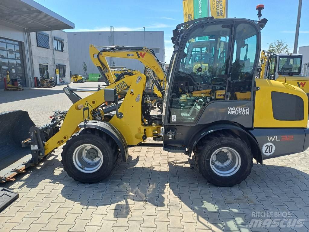 Wacker Neuson WL32 Wheel Loaders