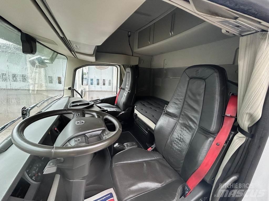 Volvo FH Flakbil Flatbed Trucks