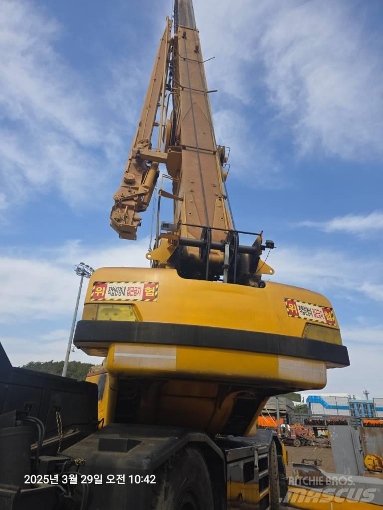 Kobelco RK 450 Rough Terrain Cranes