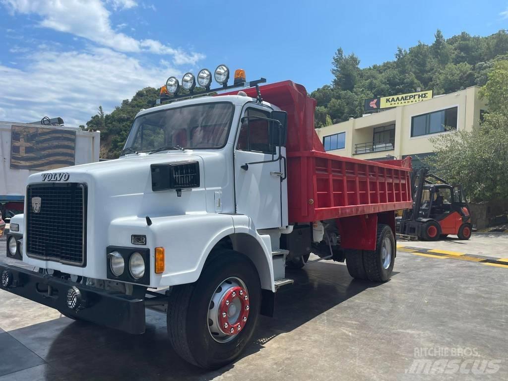 Volvo N10 ST Dump Trucks