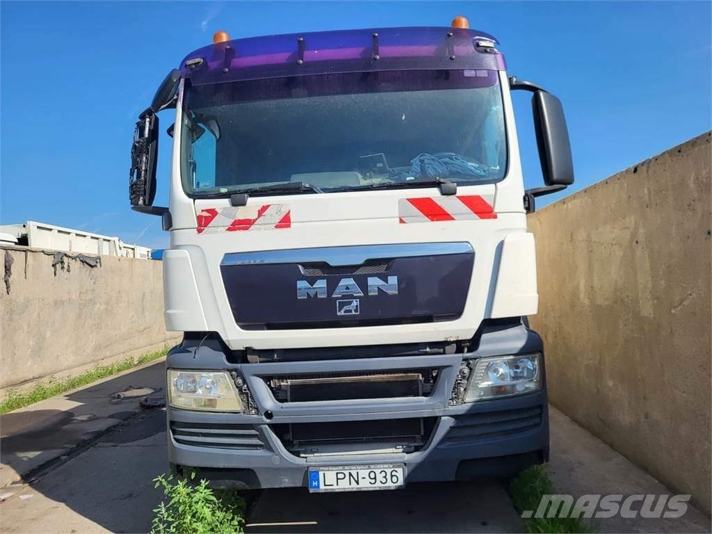 MAN TGS 28.320 6X2 Cab & Chassis Trucks