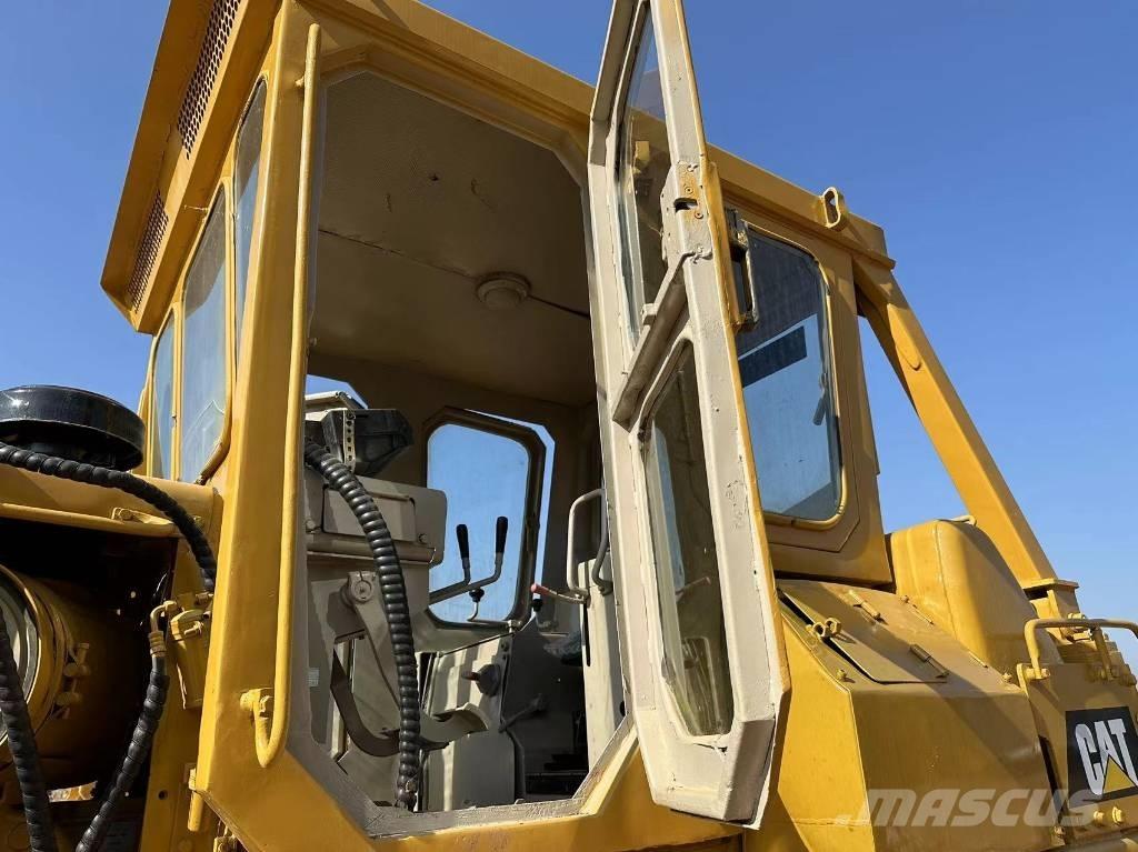 CAT D 8 K Crawler dozers