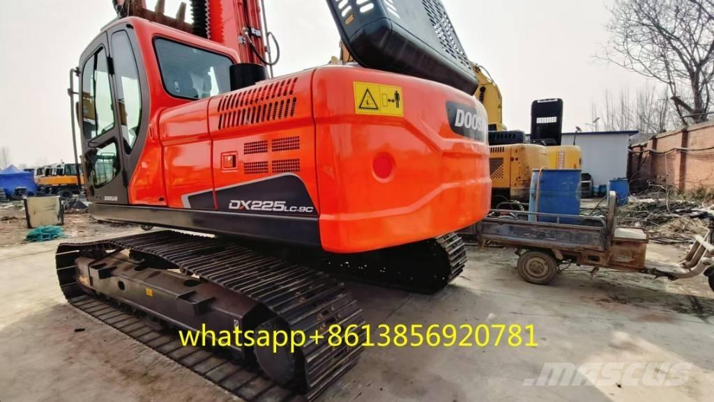 Doosan DX 225 Crawler excavators