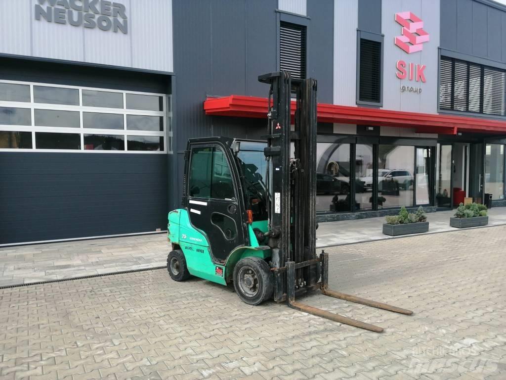 Mitsubishi FD25N Diesel Forklifts