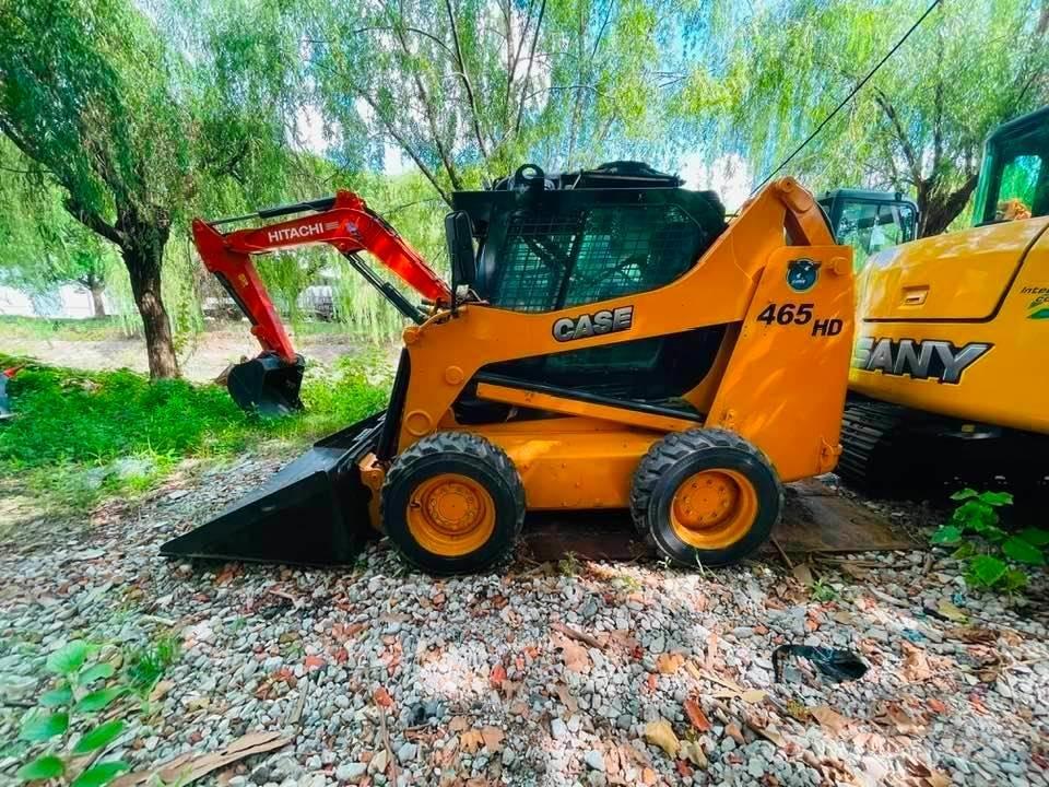 CASE 465 HD Skid Steer Loaders