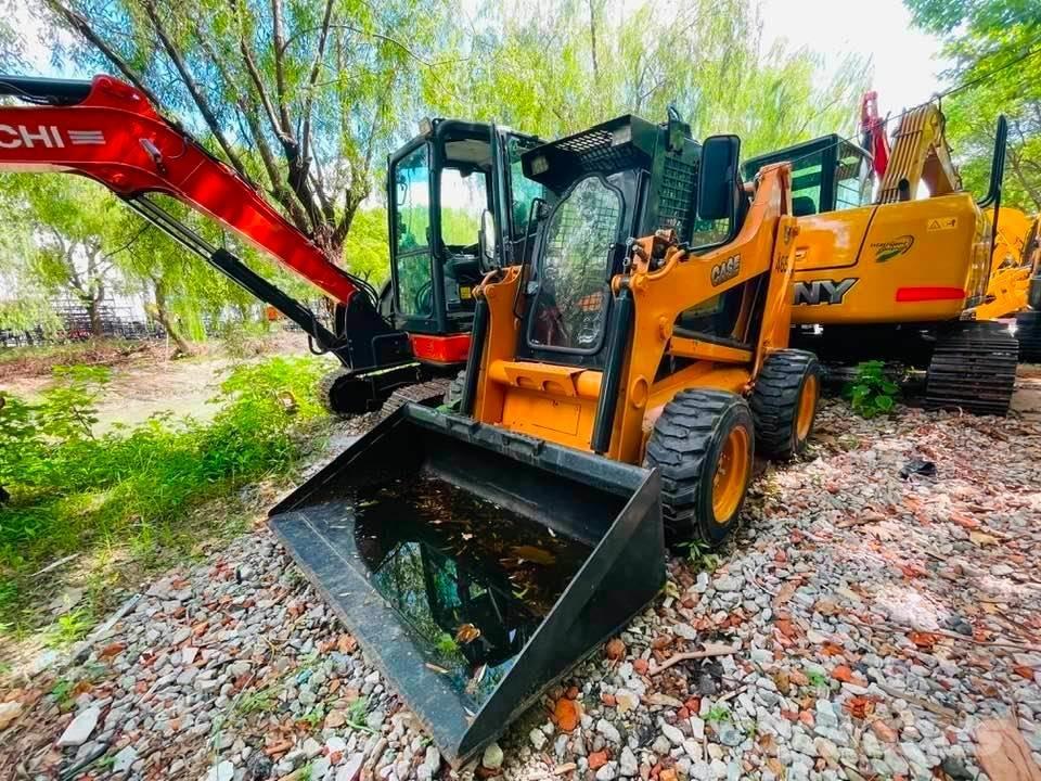 CASE 465 HD Skid Steer Loaders
