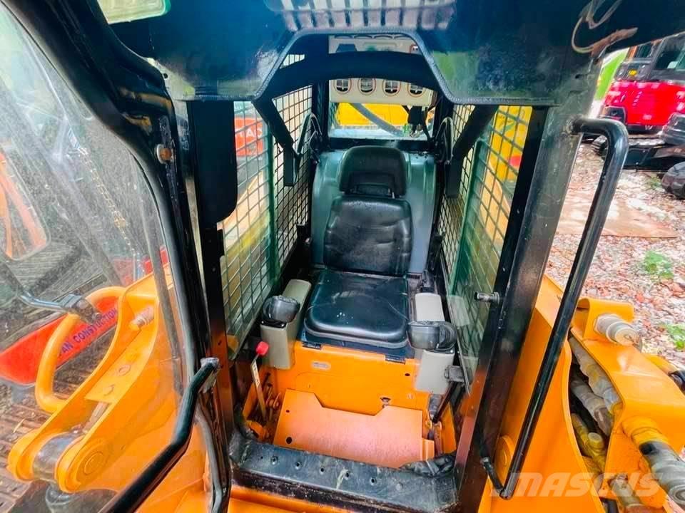 CASE 465 HD Skid Steer Loaders