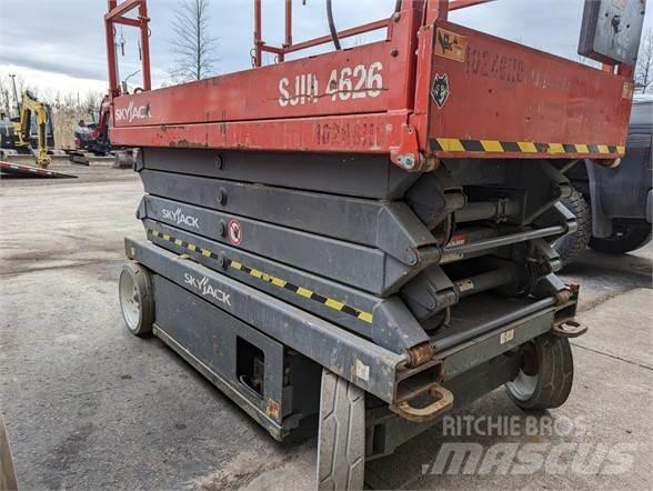 SkyJack SJ4626 Scissor Lifts