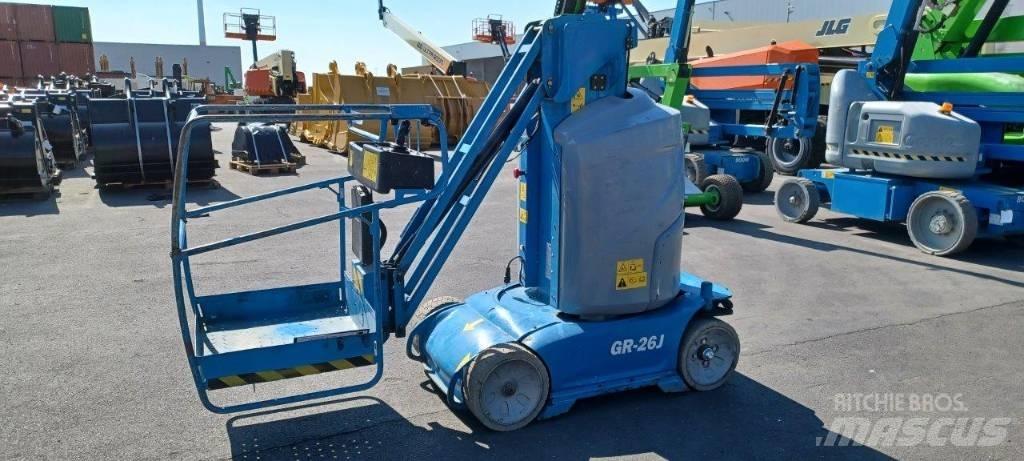 GENIE GR26J Vertical mast lifts