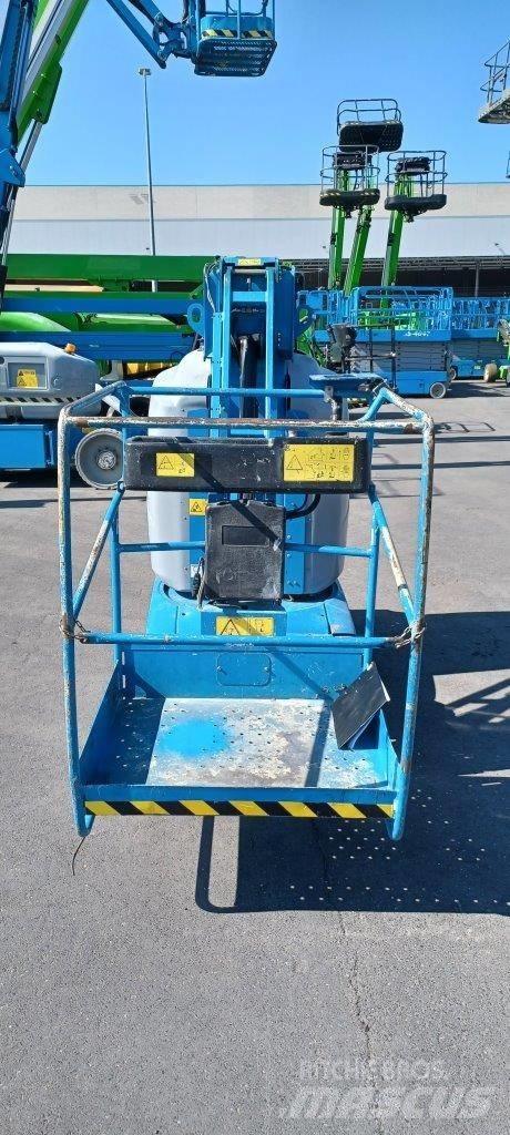 GENIE GR26J Vertical mast lifts