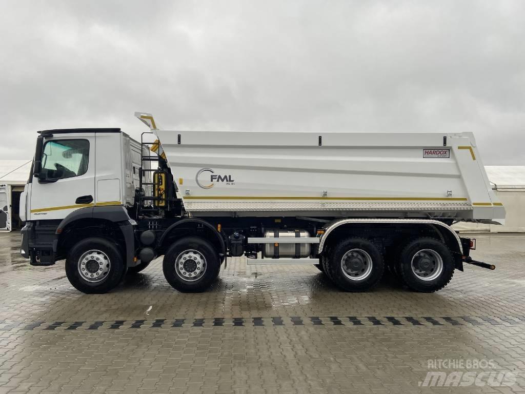 Mercedes-Benz 4143 Dump Trucks