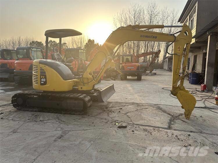 Komatsu PC 40 Crawler Excavators