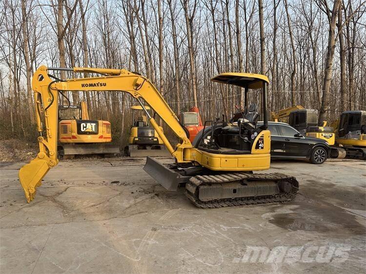Komatsu PC 40 Crawler Excavators