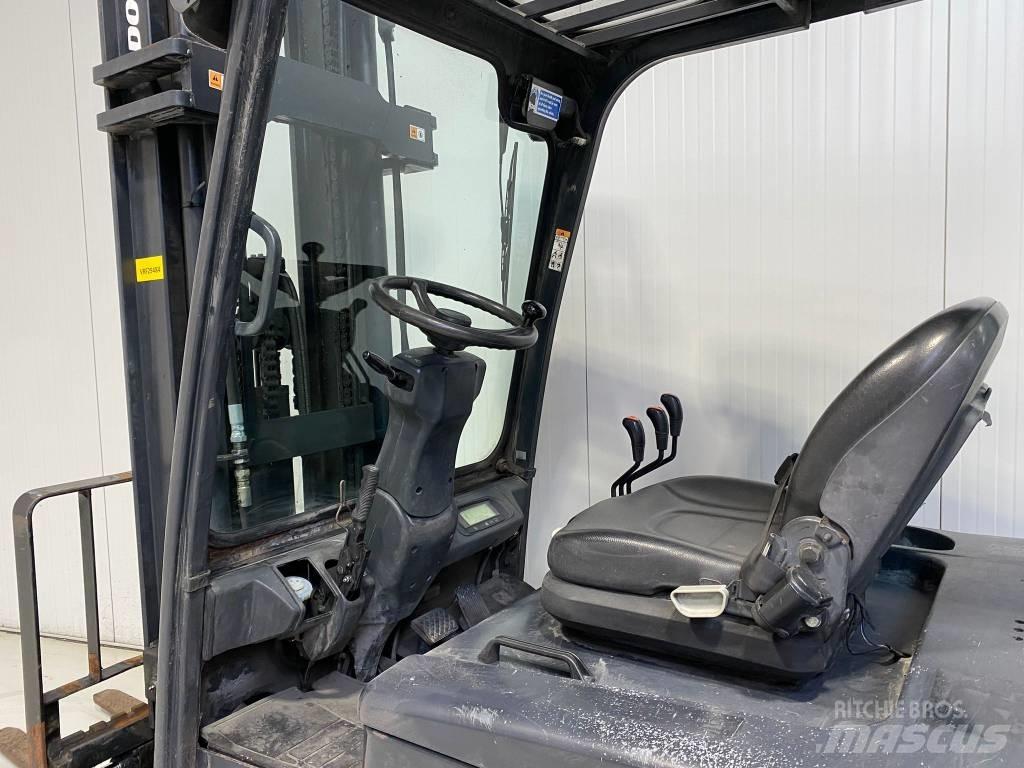Doosan B35X-5 Electric Forklifts