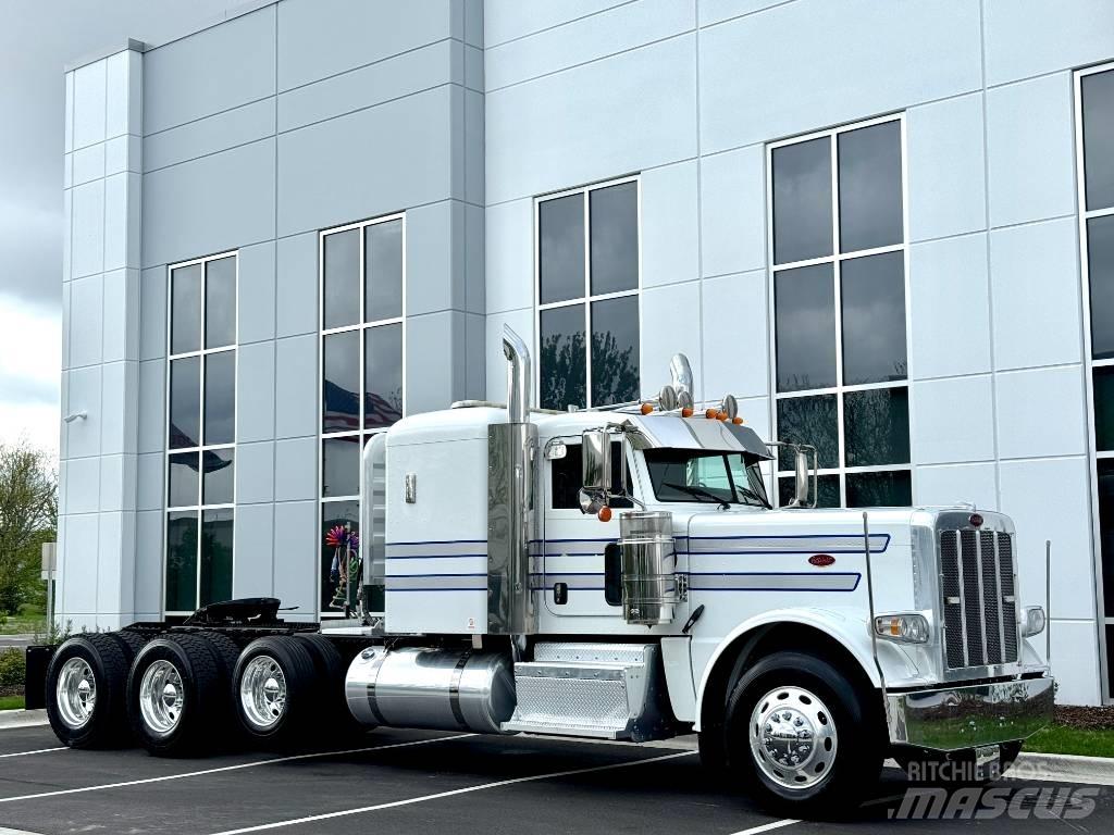 Peterbilt 389 Conventional Trucks / Tractor Trucks