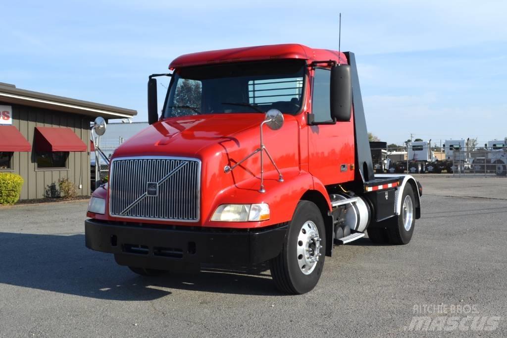 Volvo VNM 42 T200 Conventional Trucks / Tractor Trucks