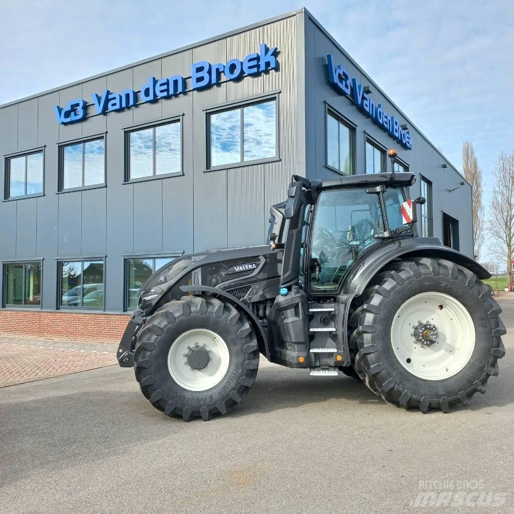 Valtra Q 305 DEMO Tractors