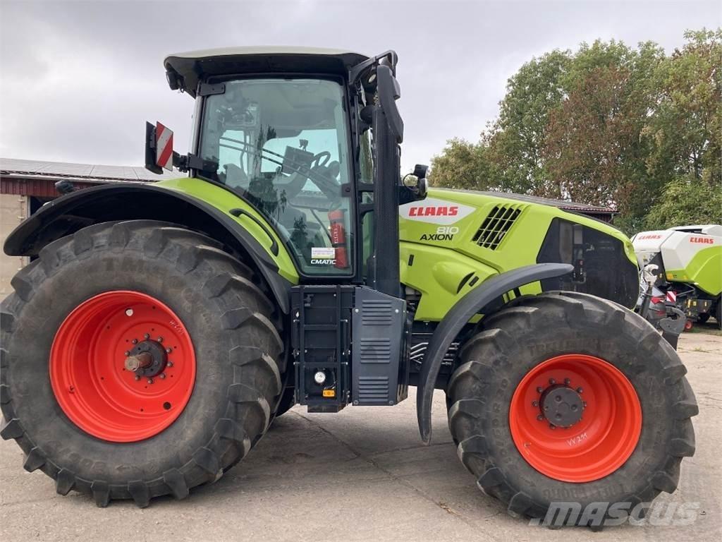 CLAAS Axion 810 Tractors