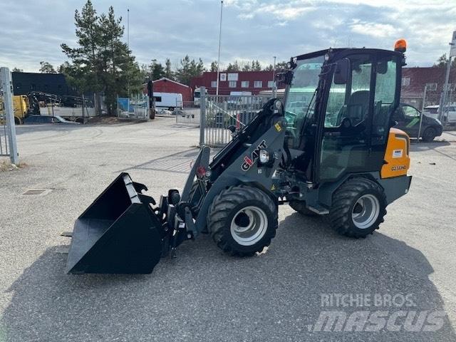 GiANT G2300 HD Mini Loader