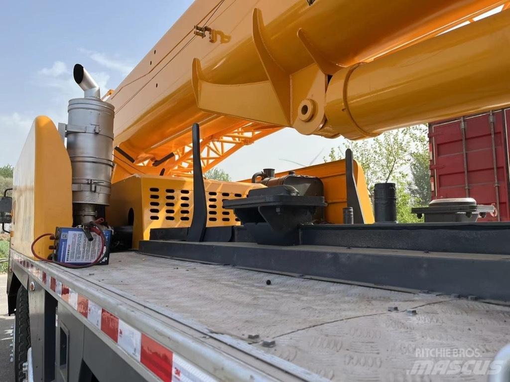 XCMG QY100K-I Mobile and all terrain cranes