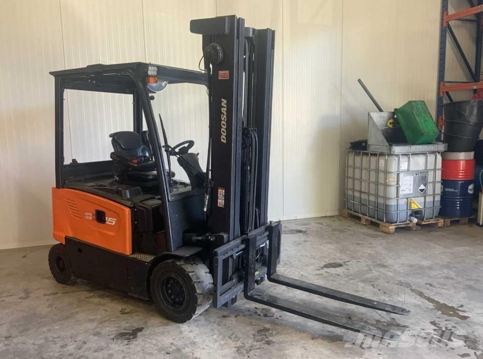 Doosan B 25 X-7 Electric Forklifts