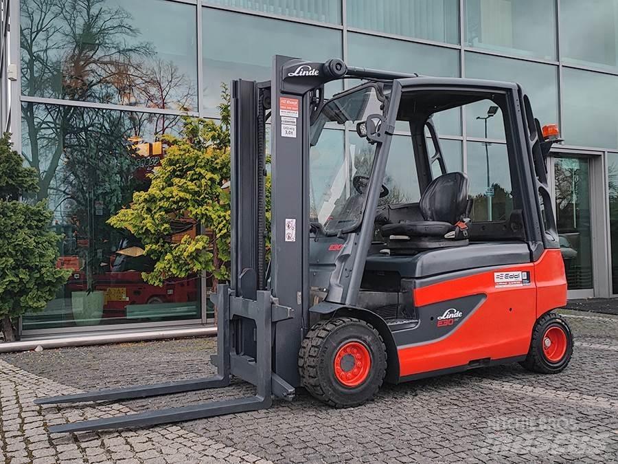 Linde E30L-01 Electric Forklifts