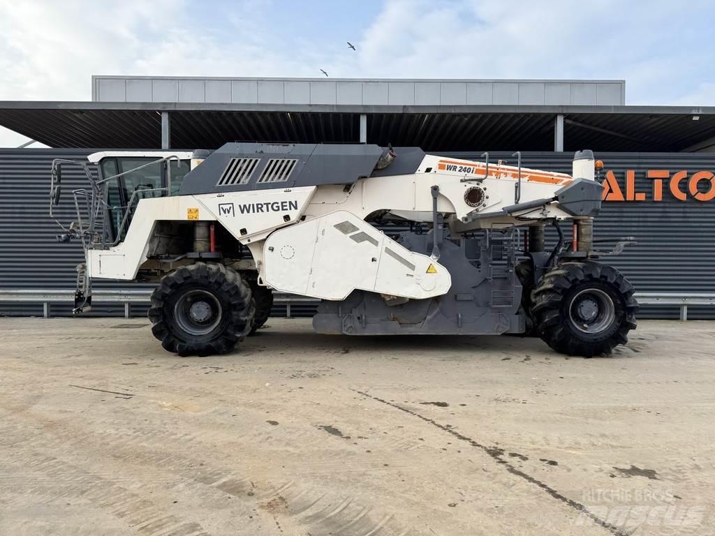 Wirtgen WR 240I Asphalt Recycling Equipment