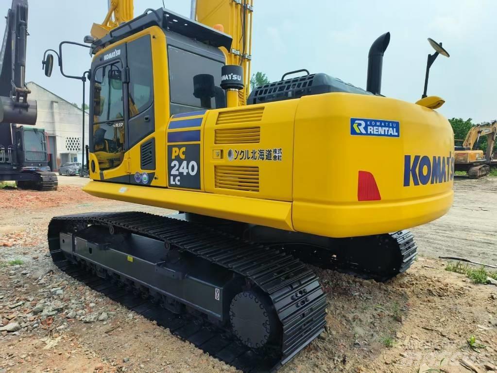Komatsu PC 240-8 Mini excavators  7t - 12t