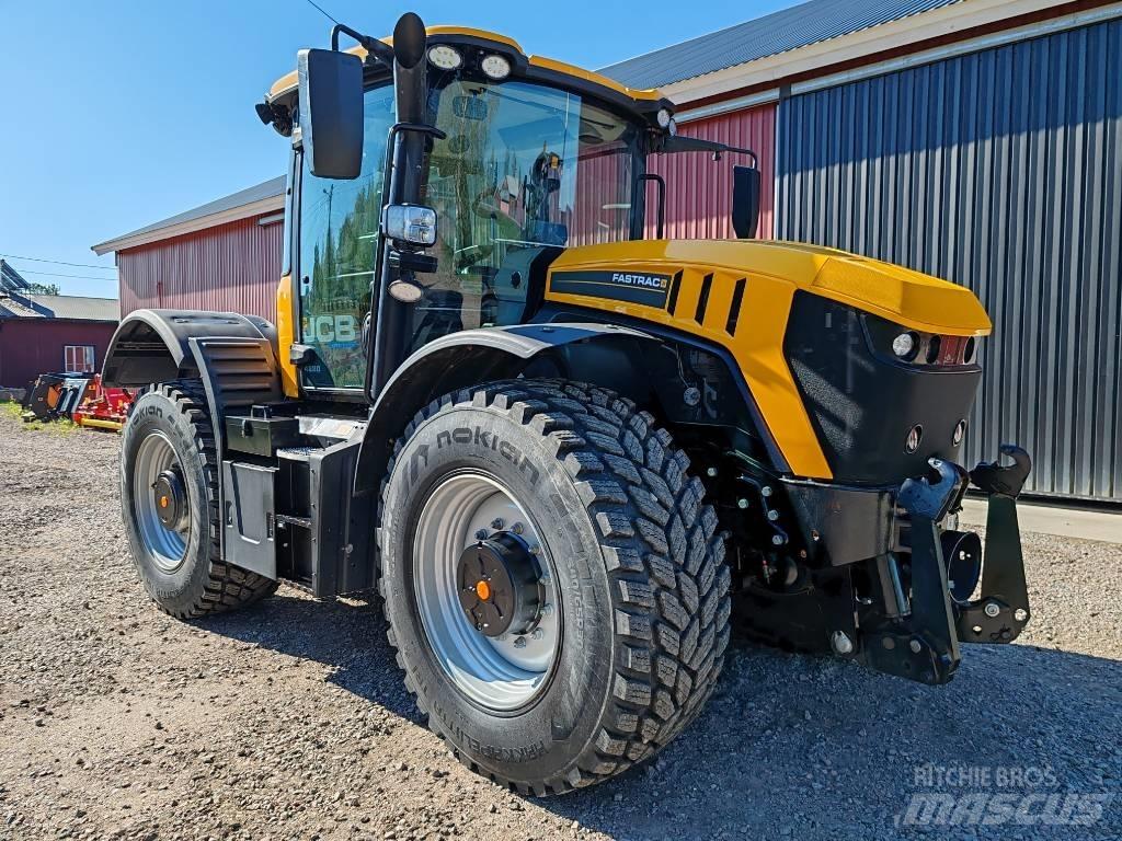 JCB Fastrac 4220 Tractors