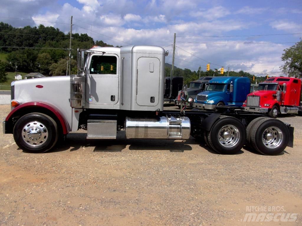 Peterbilt 367 Conventional Trucks / Tractor Trucks
