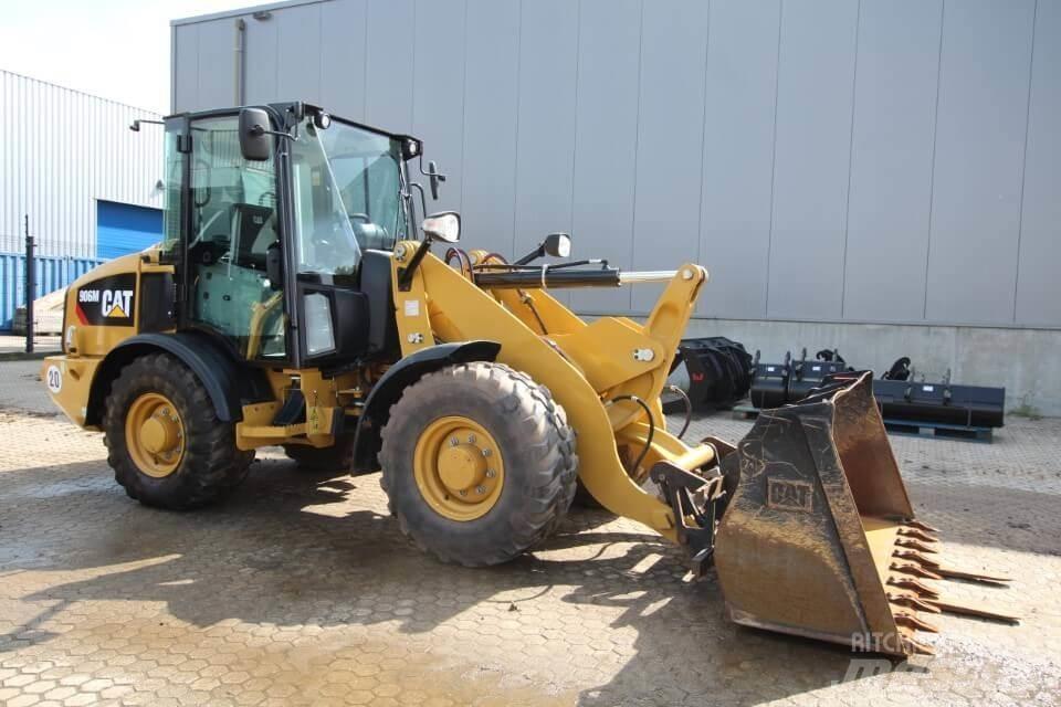 CAT 906M Wheel Loaders