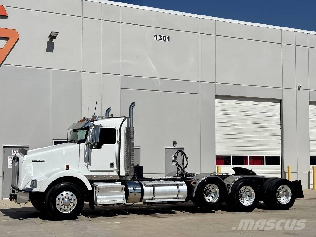 Kenworth T 800 Conventional Trucks / Tractor Trucks